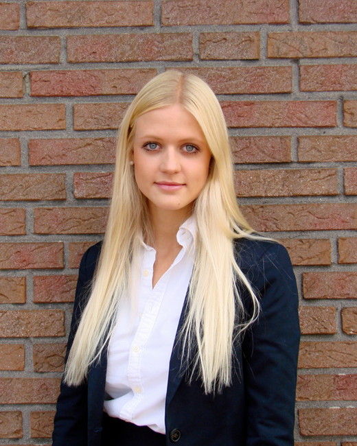 Messehostess Neele aus Wiesbaden, Sprachen: keine Angabe