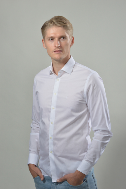 Hostess Yannick