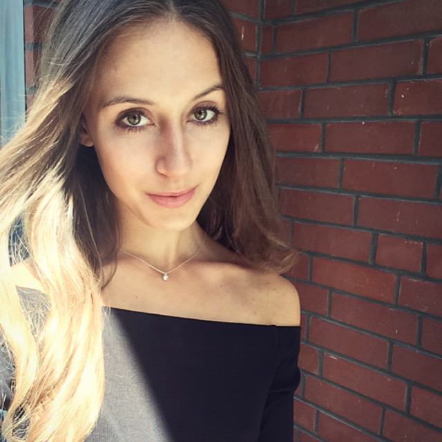 Hostess Dana
