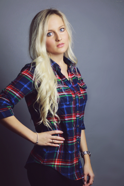 Hostess Giulia