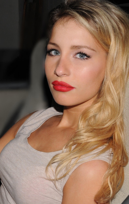 Booth Model Lara from Berlin