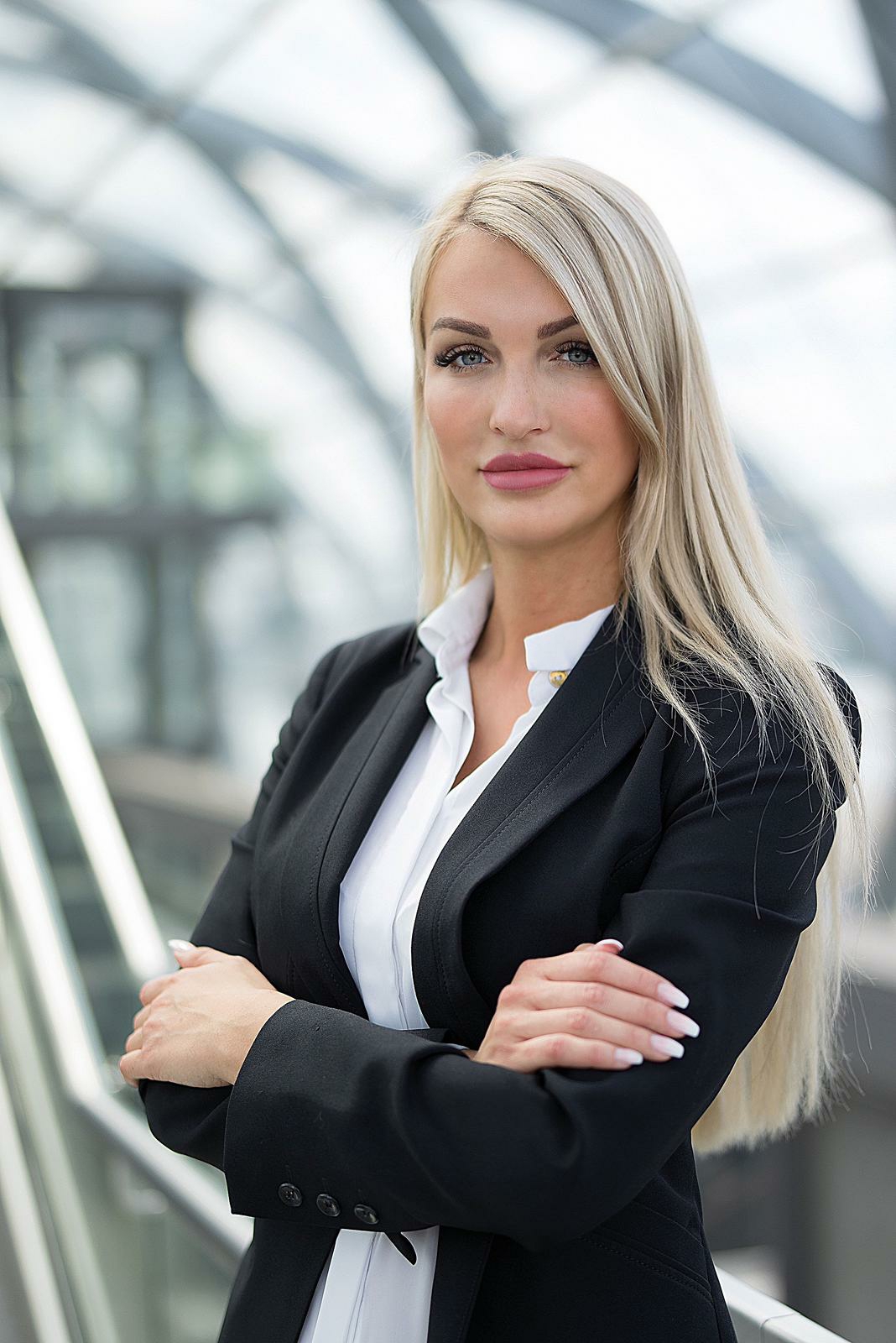 Hostess Ronda Kiel
