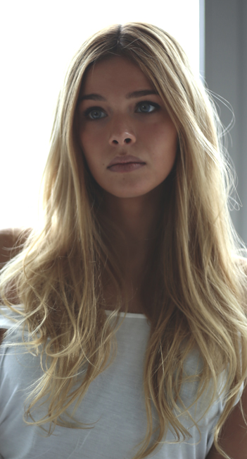 Hostess Sinja