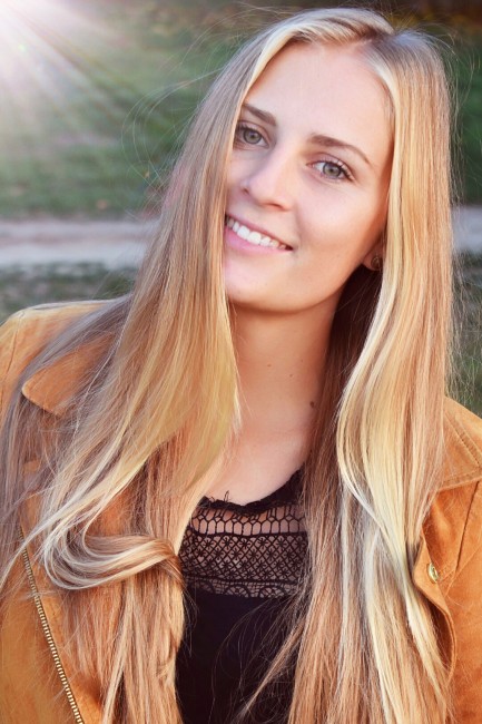 Silke from Marktheidenfeld, Hair: blond (mittel), Eye: grn-grau, German: Muttersprache, English: Fliessend, French: Fortgeschritten, Spain: leichte Konversation