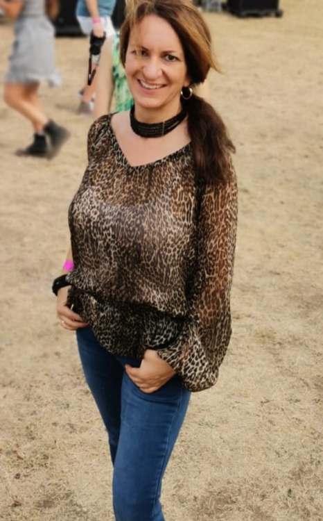 Hostess Simone aus Mainz