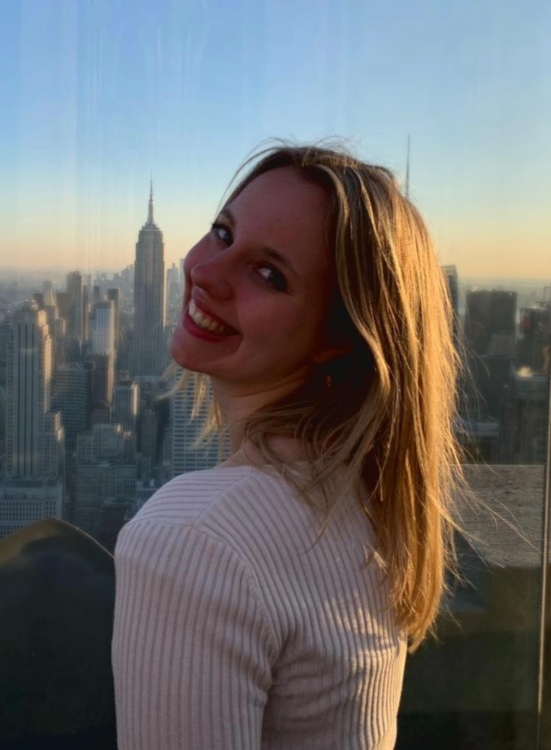 Hostess Michèle