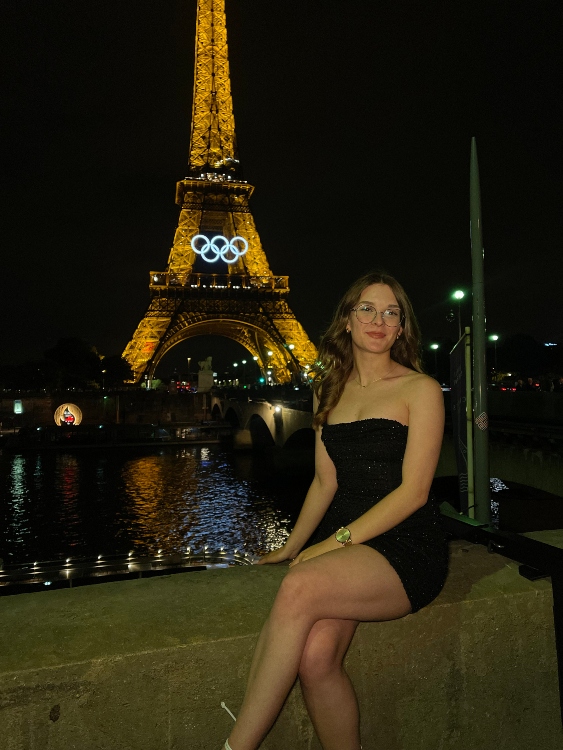 Hostess Jaqueline