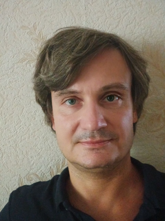 Ich habe Erfahrung als Messehost, Promoter, Interviewer gesammelt