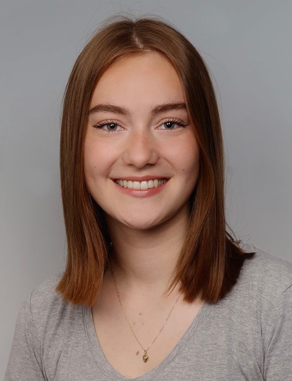 Ich bin Marisa, 22 Jahre alt und habe schon einige Jahre als Barkeeperin bei Festivals und Restaurants gearbeitet. Ich habe groes Interesse Erfahrungen nun auch bei Messen zu sammeln. Ich bin eine sehr offene, kommunikative und zuverlssige Person.