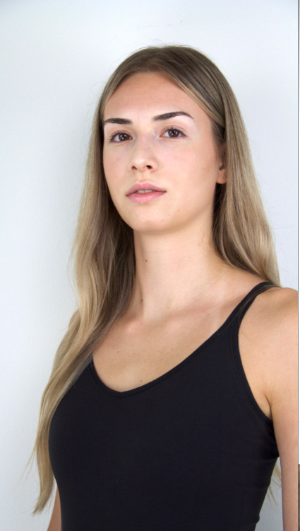 Hôtesse Beatris à Berlin