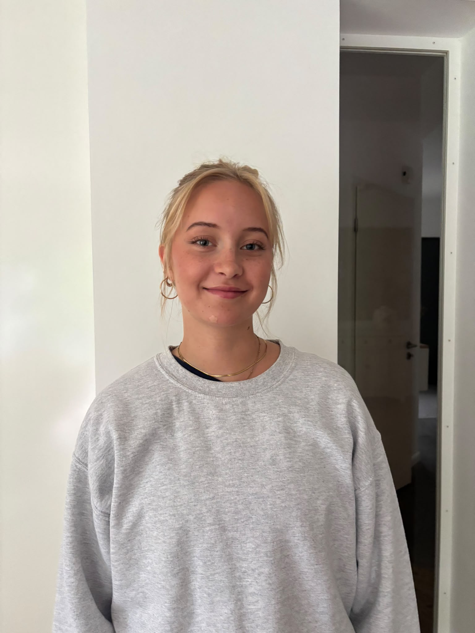 Promotional Staff Elisha Maylin from Berlin