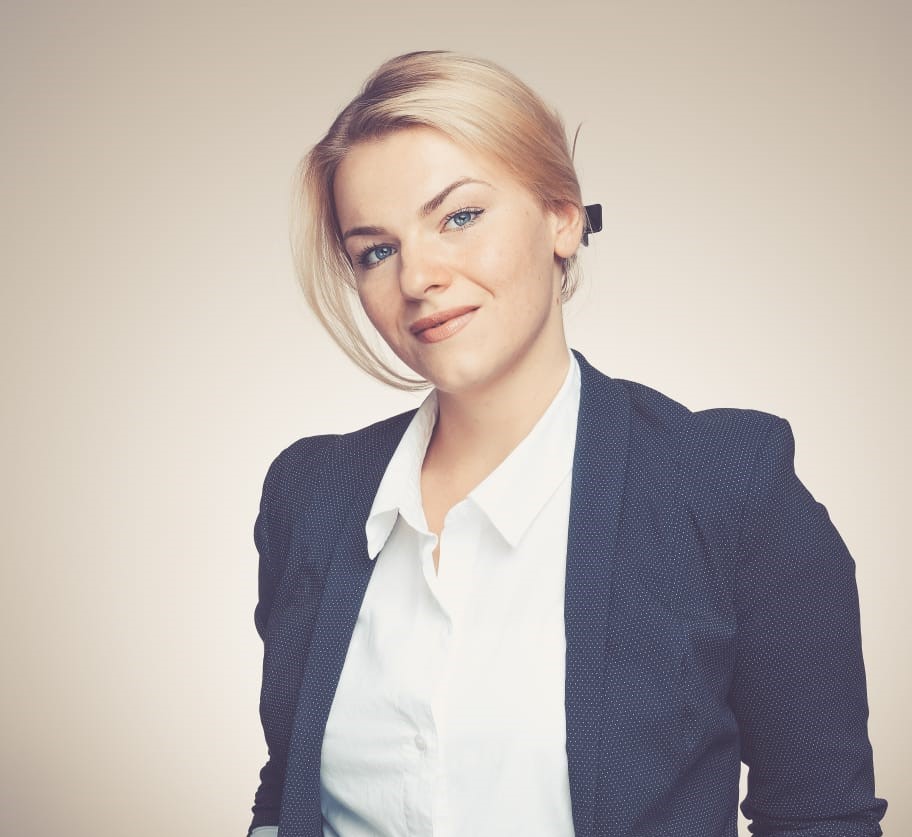 Hôtesse Jacqueline Lea &agrave; Francfort